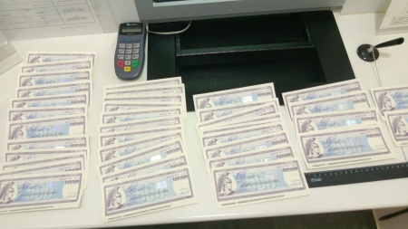 В петербургский банк пытались сдать поддельные чеки AMERICAN EXPRESS