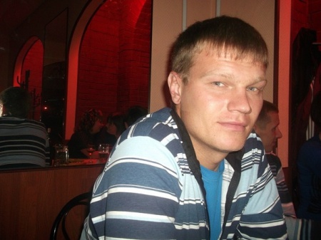 Транспортная полиция разыскивает мужчину, раненого на вокзале в Луге