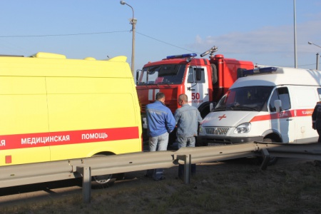 В Пушкинском районе столкнулись микроавтобус и грузовик