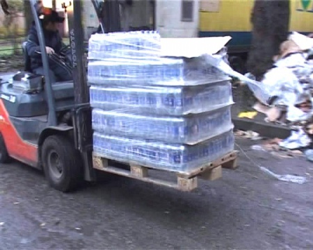 На Пискаревке выявили склад хранения нелегальной алкогольной продукции