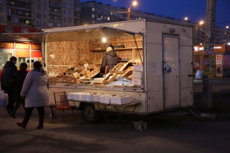 «Новости малого бизнеса»: Незаконная торговля или «экспериментальная ярмарка» – теперь Выборгский район