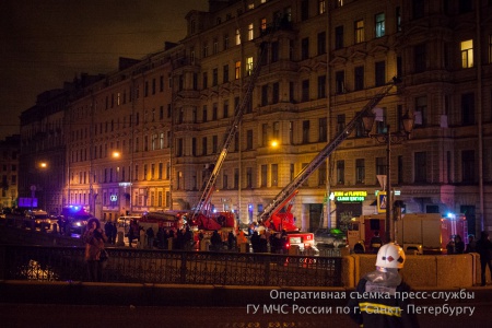 50 человек эвакуированы из горевшего дома на Фонтанке