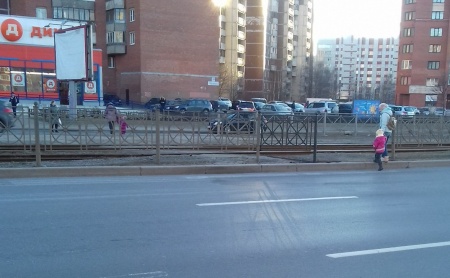 Пешеходы рискуют жизнью, потому что у города нет денег на светофоры?