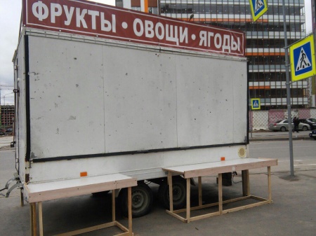 Кудровцы отрицательно относятся к ларькам и автолавкам