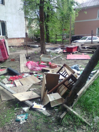 В Бокситогорске испортили хороший двор