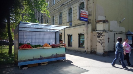 "Новости малого бизнеса": На Васильевском острове торгует «демонтированный» ларек