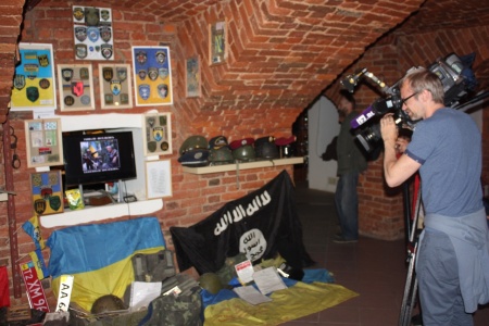 «Музей Новороссии» провёл телемост с участием Захара Прилепина и Юлии Чичериной