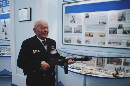 В Макаровке отмечают 95-летие ветерана войны Виктора Шевкунова