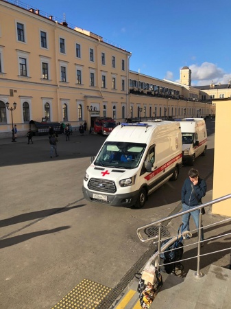 Очевидец: Движение поездов на Московском вокзале парализовано. Приехали спецслужбы