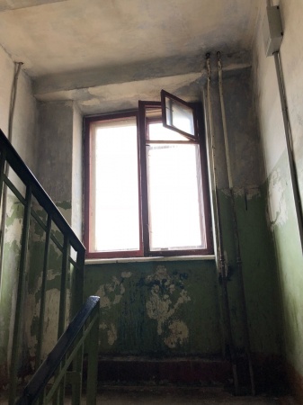 В ивангородских подъездах можно снимать фильмы ужасов