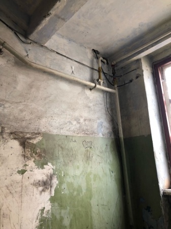 В ивангородских подъездах можно снимать фильмы ужасов
