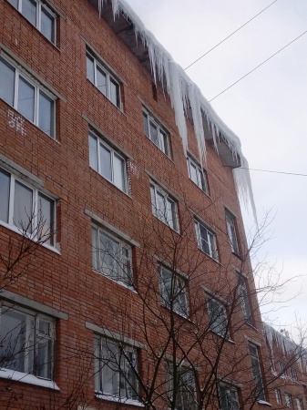 Ленинградцы меряются сосульками